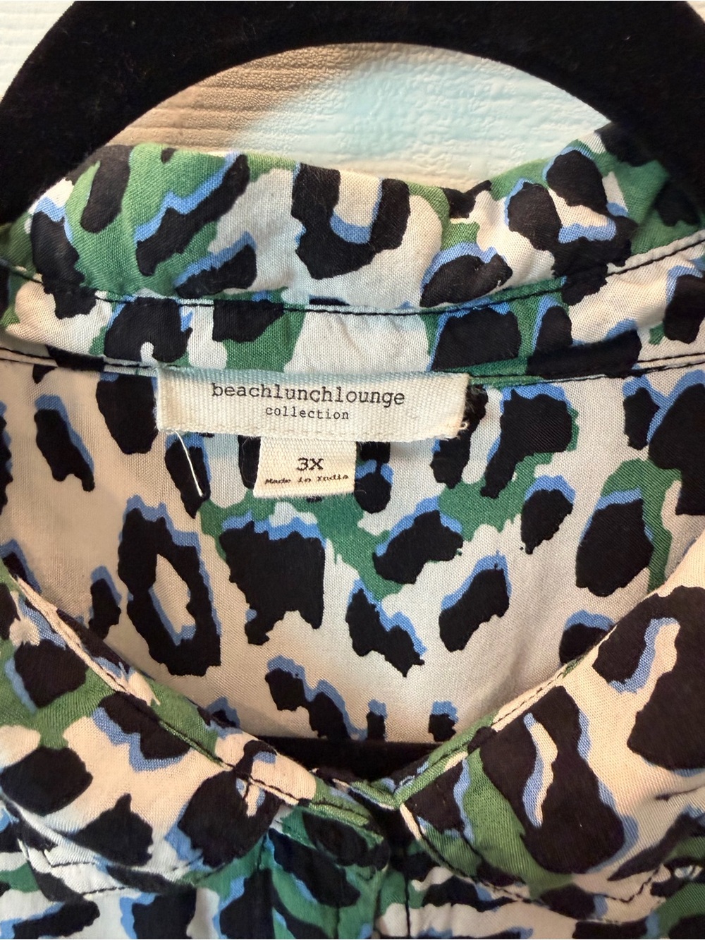 beachlunchlounge Green, Black & White Leopard Print Button-Down Blouse - Picture 4 of 5